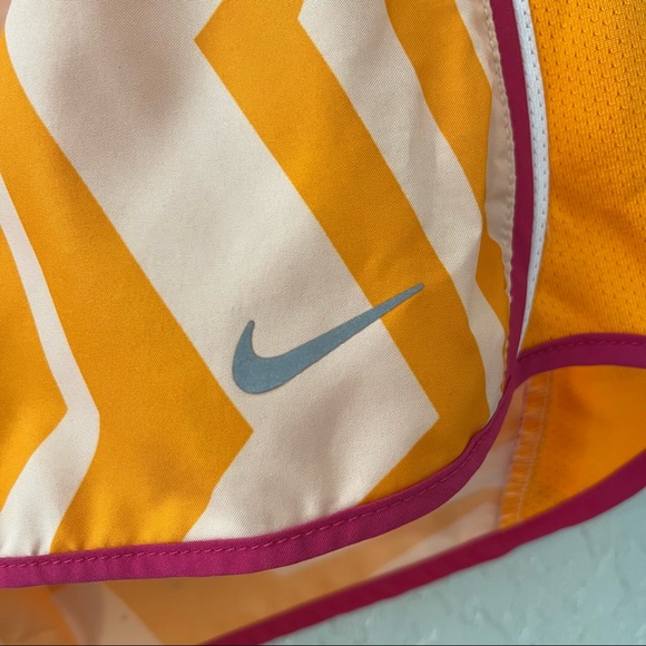 Nike women’s Dri- fit vented running shorts, small, orange - Picture 5 of 11